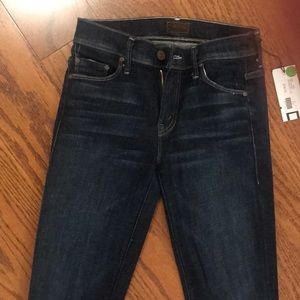Brand new never worn Mother brand flare jeans